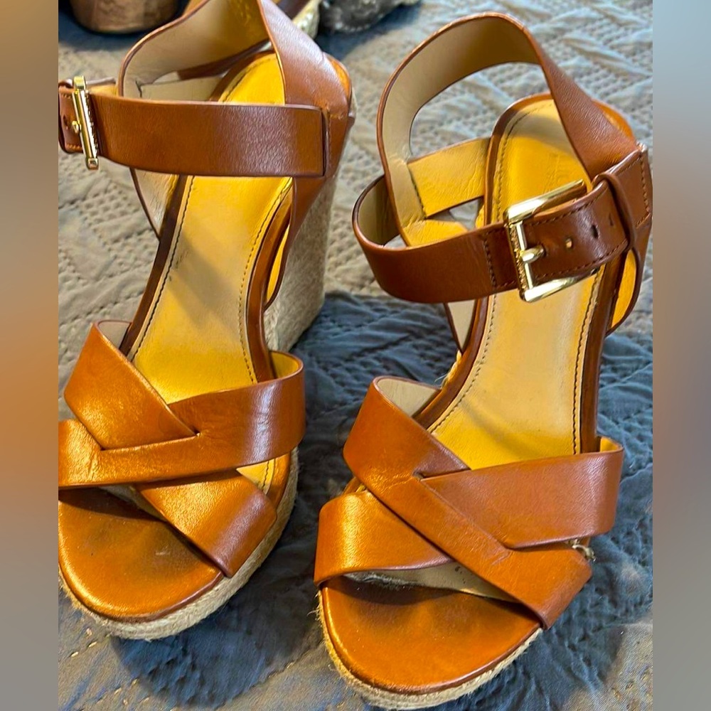 Micheal Kors sz 6.5 wedges